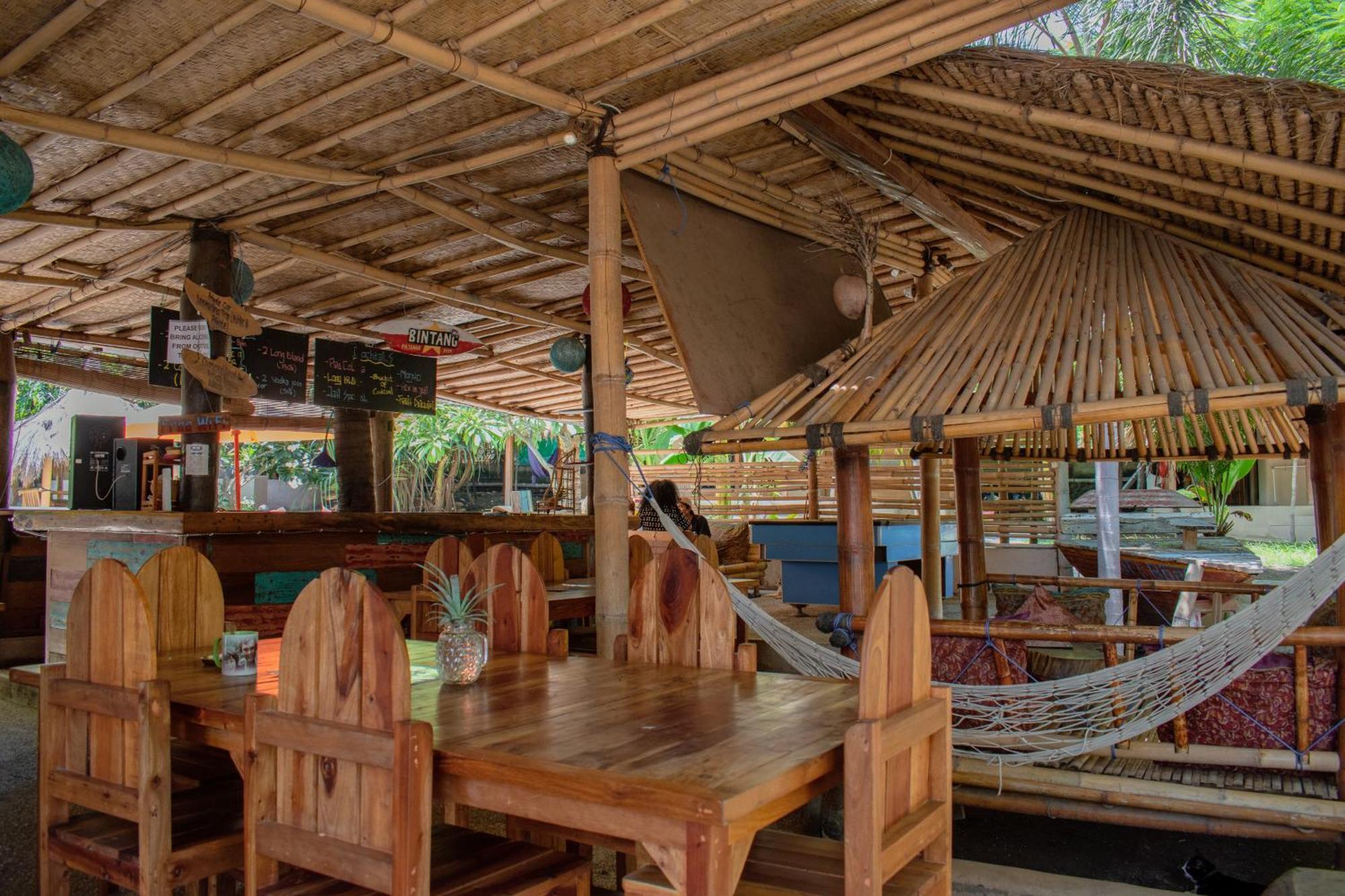 Jati Village, Party Hostel And Bungalows غيلي تراوانغان الغرفة الصورة