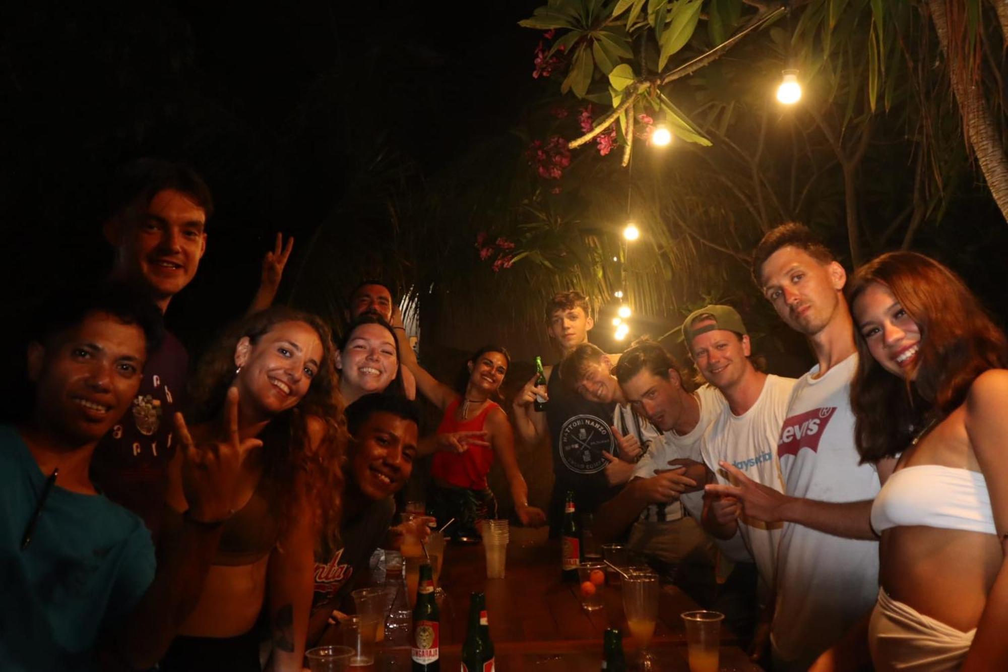Jati Village, Party Hostel And Bungalows غيلي تراوانغان المظهر الخارجي الصورة