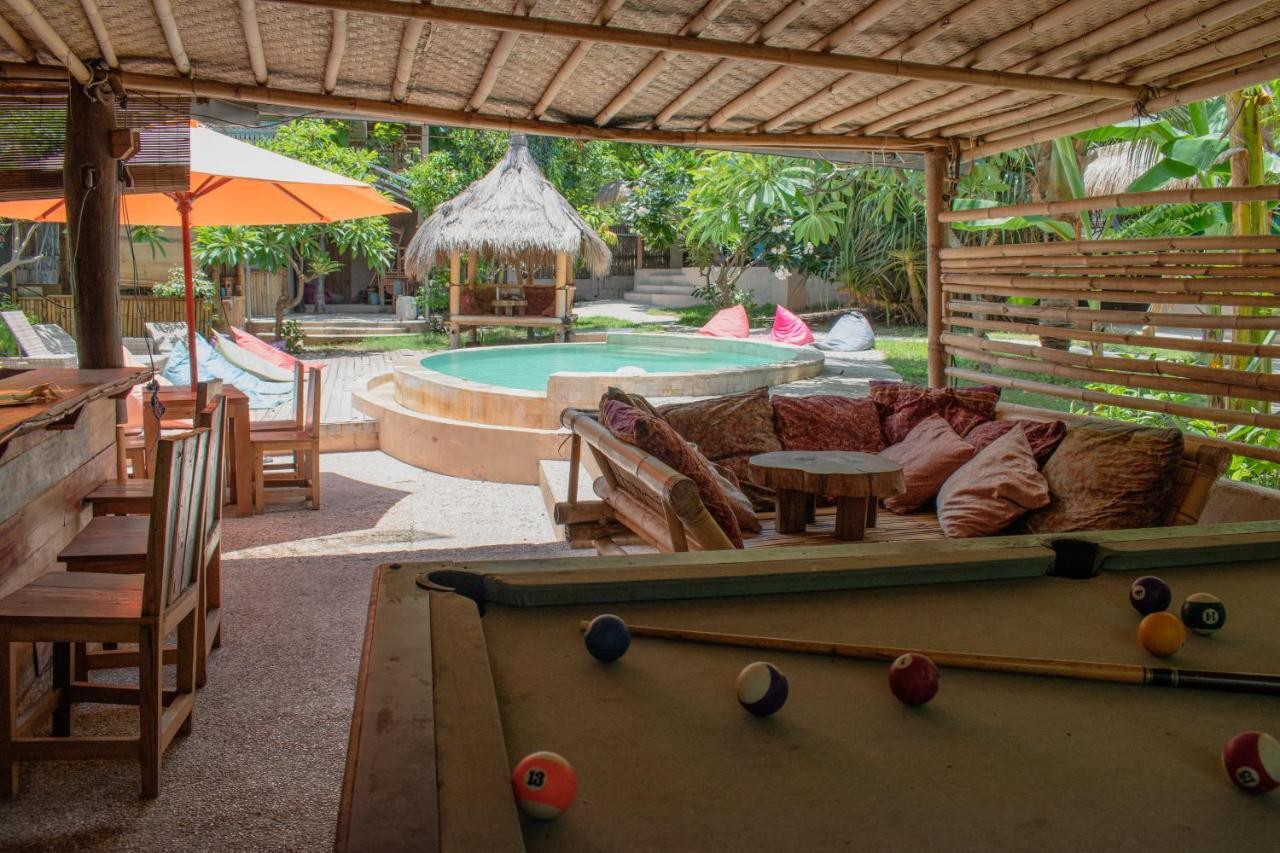 Jati Village, Party Hostel And Bungalows غيلي تراوانغان المظهر الخارجي الصورة
