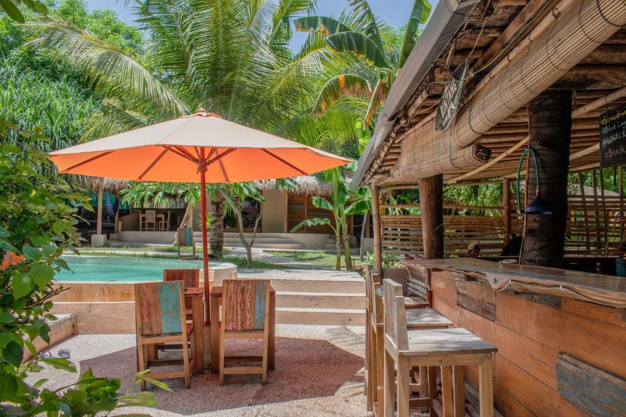 Jati Village, Party Hostel And Bungalows غيلي تراوانغان المظهر الخارجي الصورة